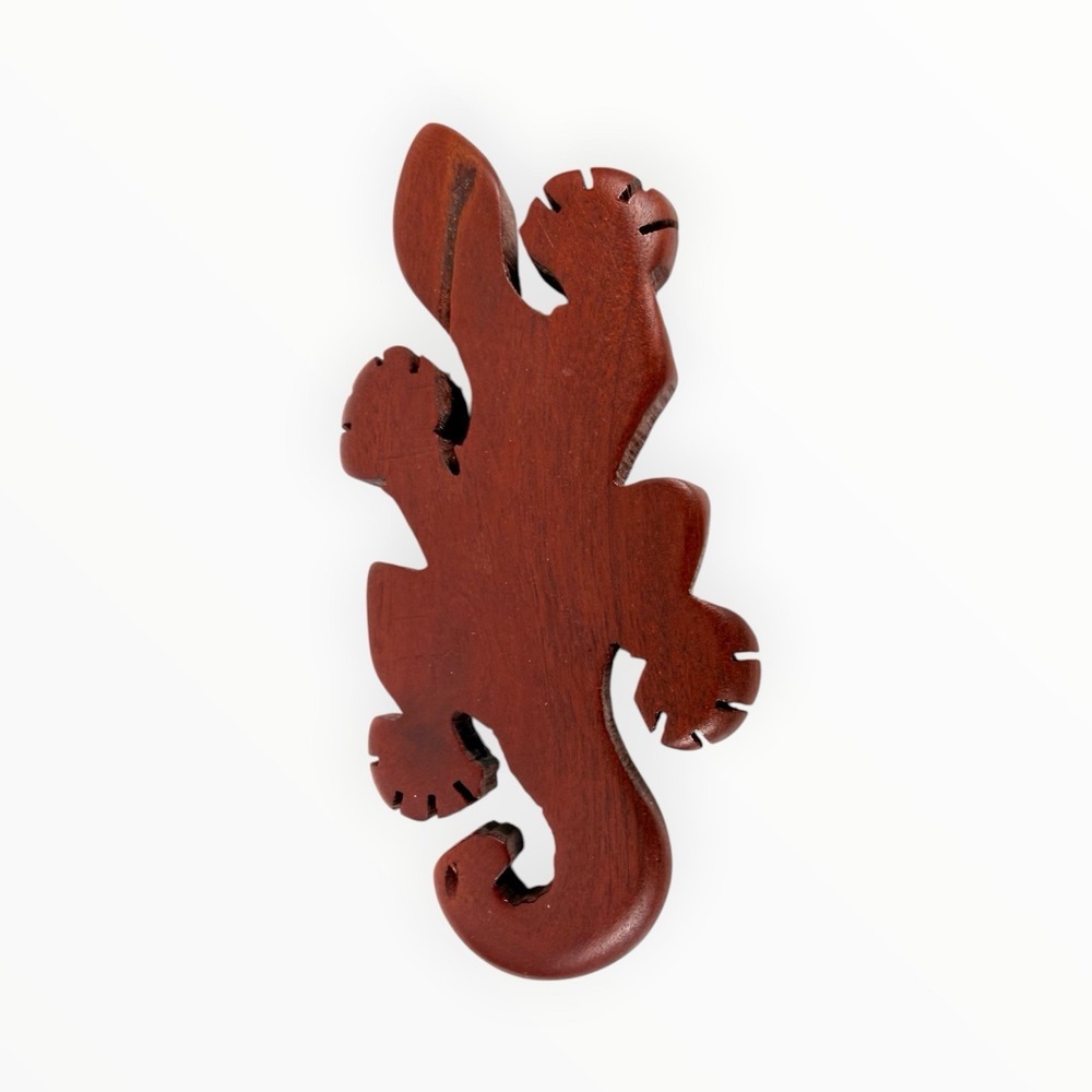 Wooden Carved  Lizard Refrigerator Magnet